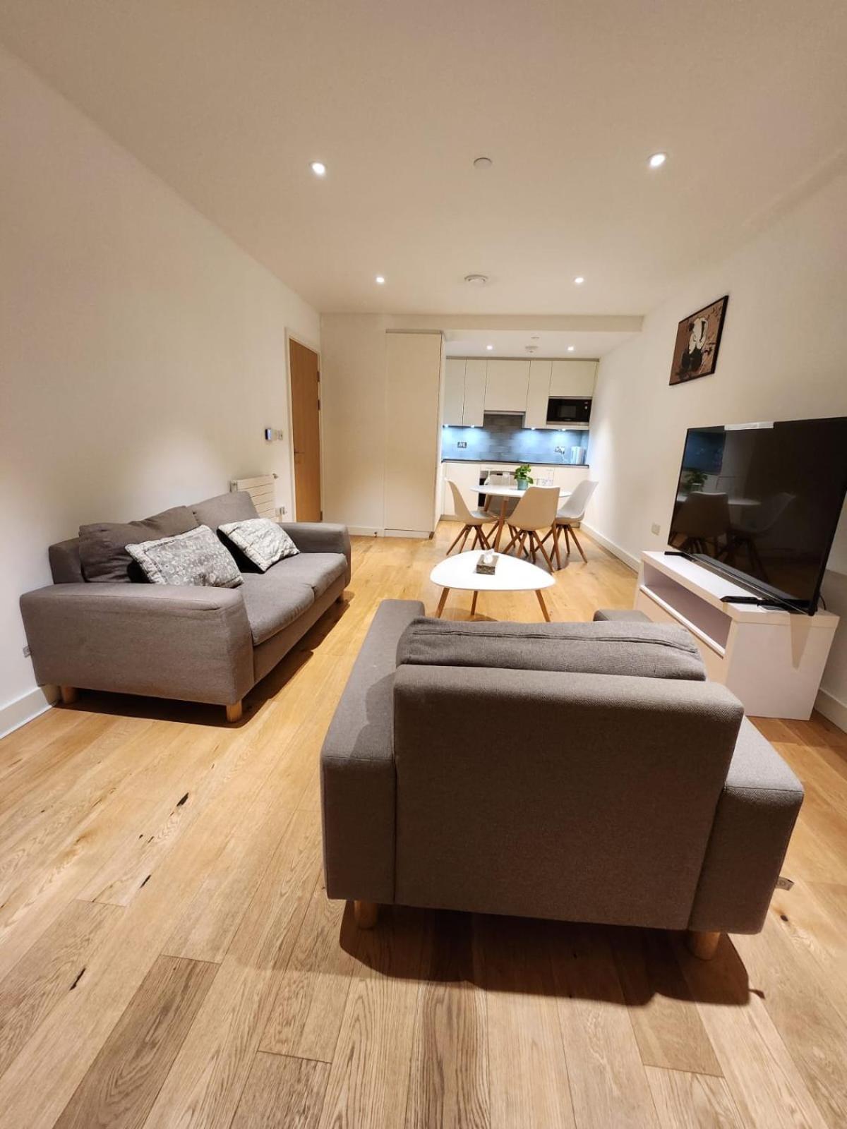 Kaf Luxury Apartment Londra Exterior foto