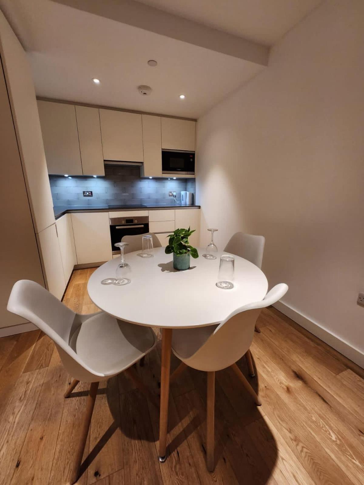 Kaf Luxury Apartment Londra Exterior foto