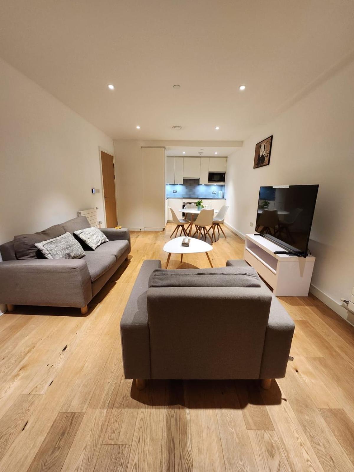 Kaf Luxury Apartment Londra Exterior foto