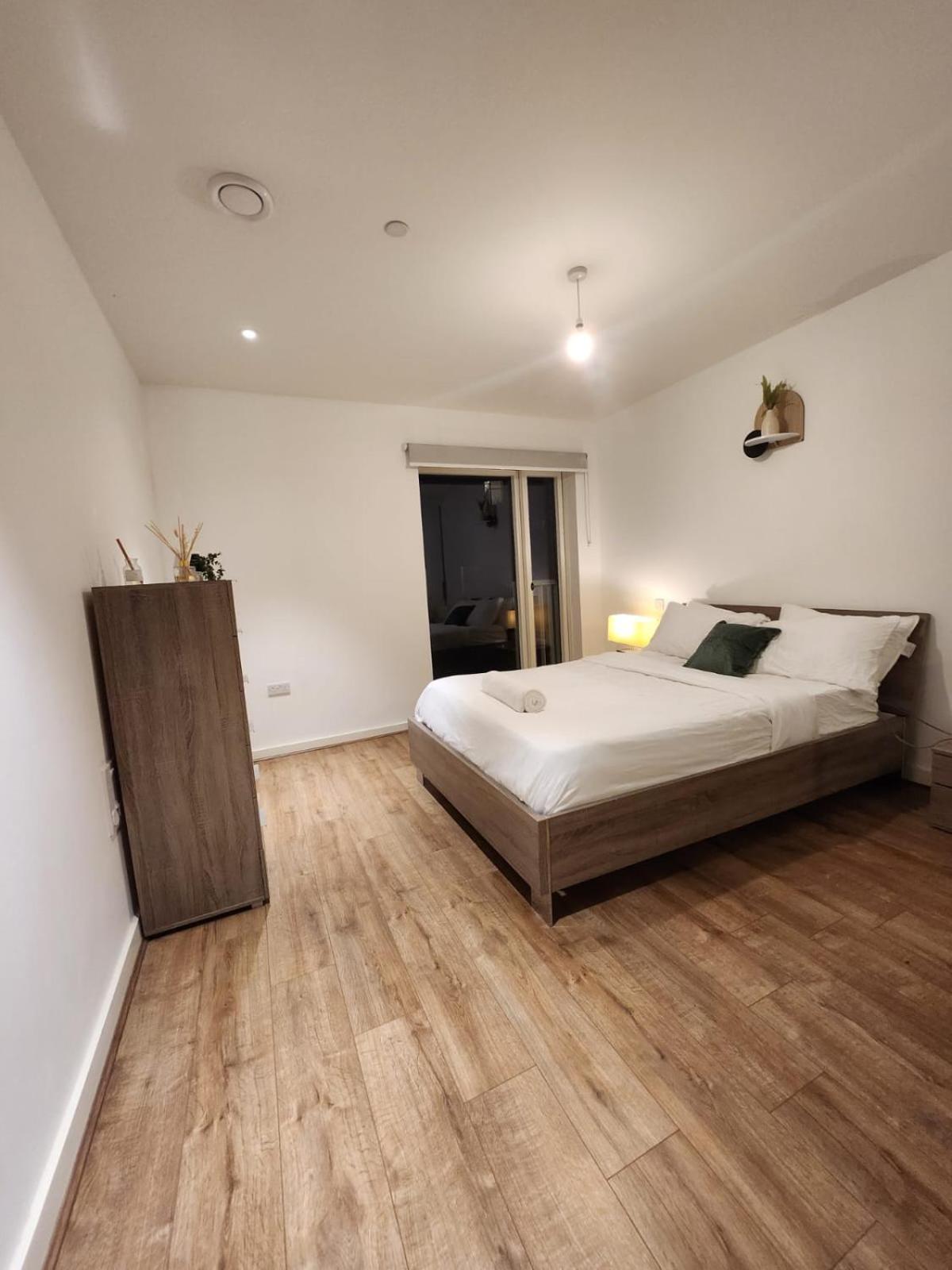 Kaf Luxury Apartment Londra Exterior foto